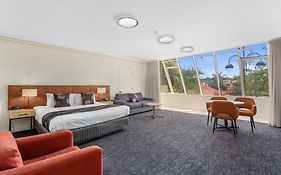 Adelaide Meridien Hotel & Apartments North Adelaide 3*